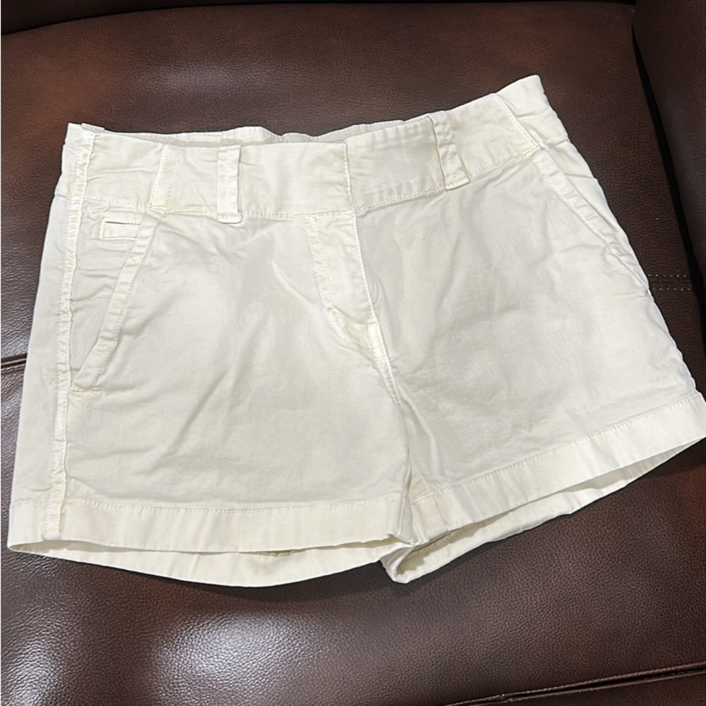 Vineyard Vines Women's Tan Cargo Shorts